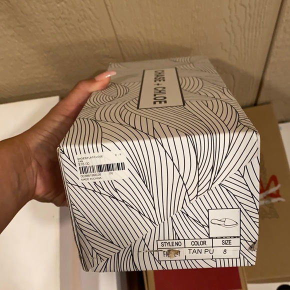 Tan Flats - Picture 4 of 4